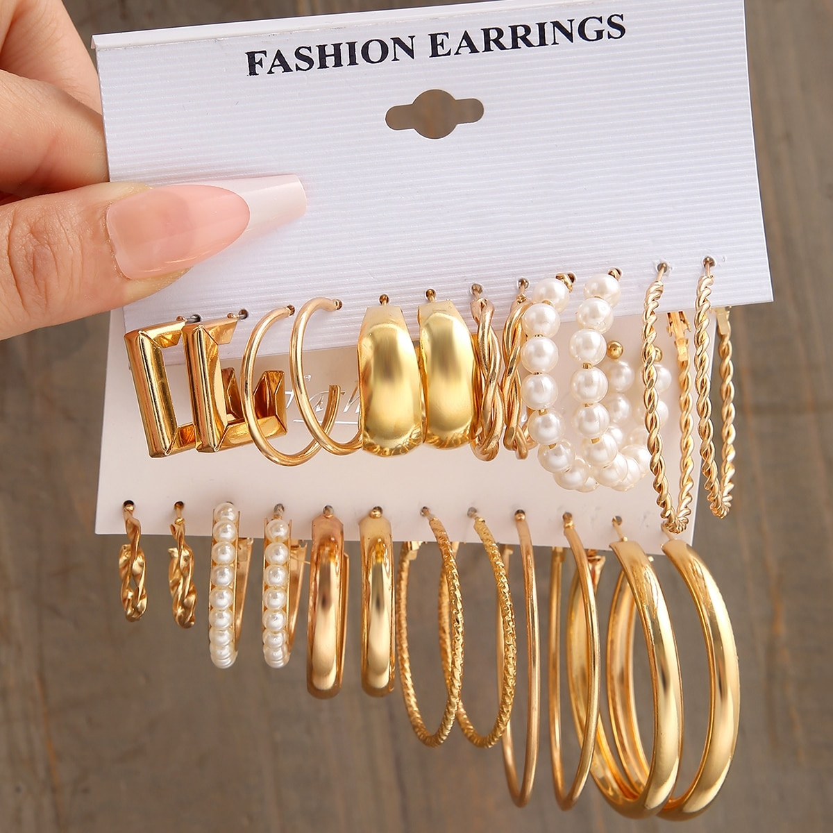 Ensemble de 6 boucles d'oreilles géométriques rétro - Style Hepburn pour un look occidental chic produit foryoumer.com 
